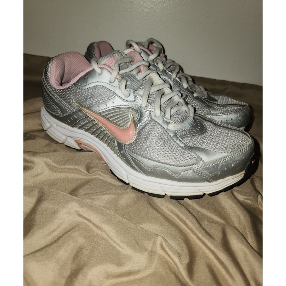 Nike Dart 7 - Picture 2 of 10